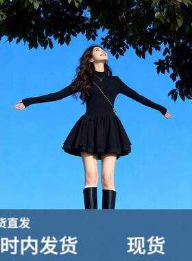 冬季法式松弛感穿搭miu系巨好看大方得体贵气感黑色修身连衣裙女