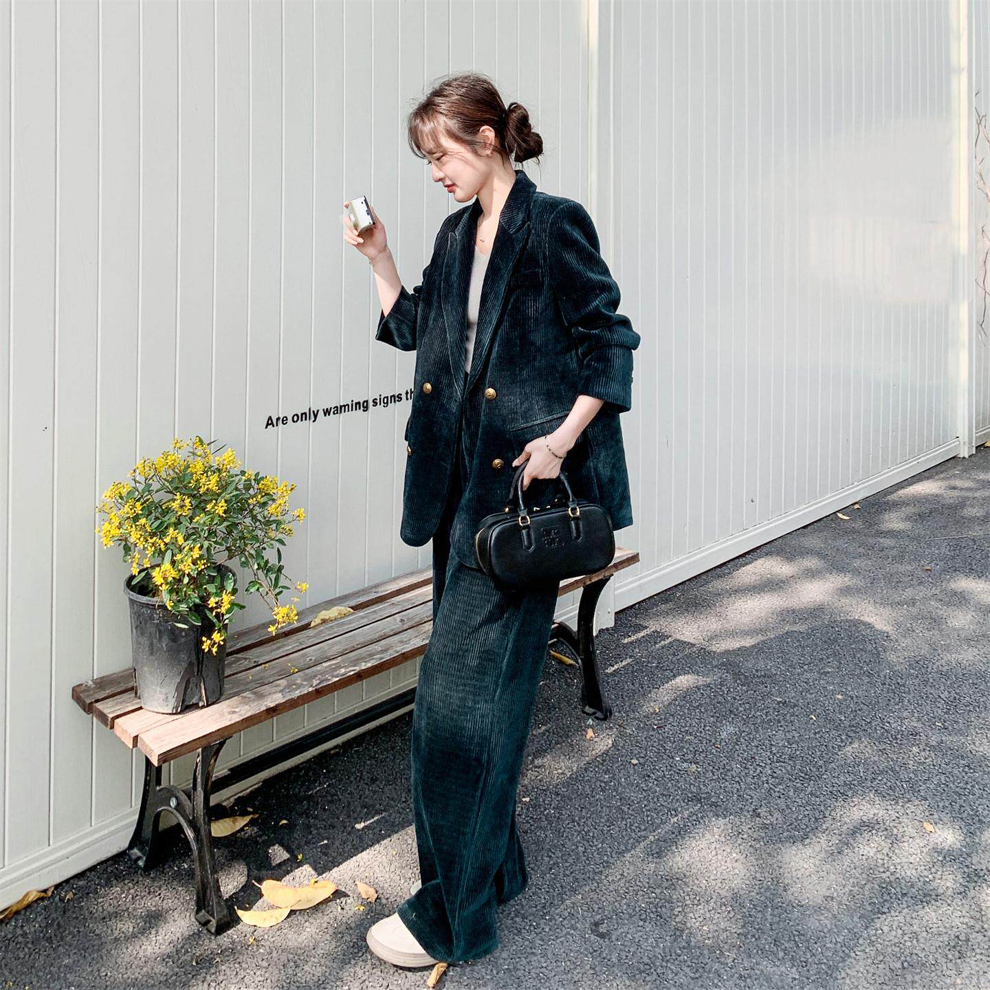 墨绿色高级感西装套装女春季韩系新款韩版双排扣西服阔腿裤两件套