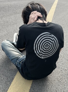 『独家现货』Undercover 06ssT期字母漩涡短袖 丝网印纯棉Tee