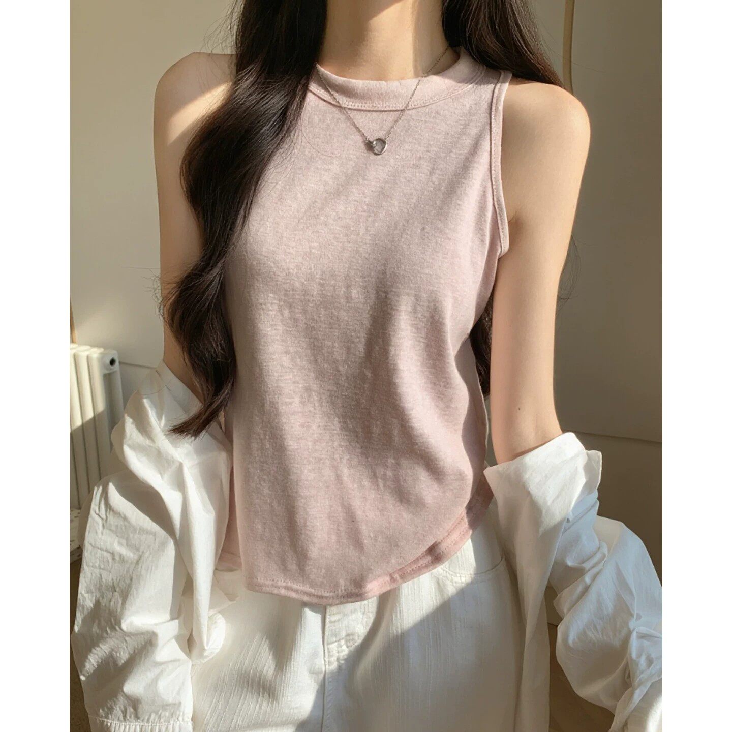 粉色挂脖极简背心女夏季新款宽松遮肉圆领慵懒风简约无袖打底上衣