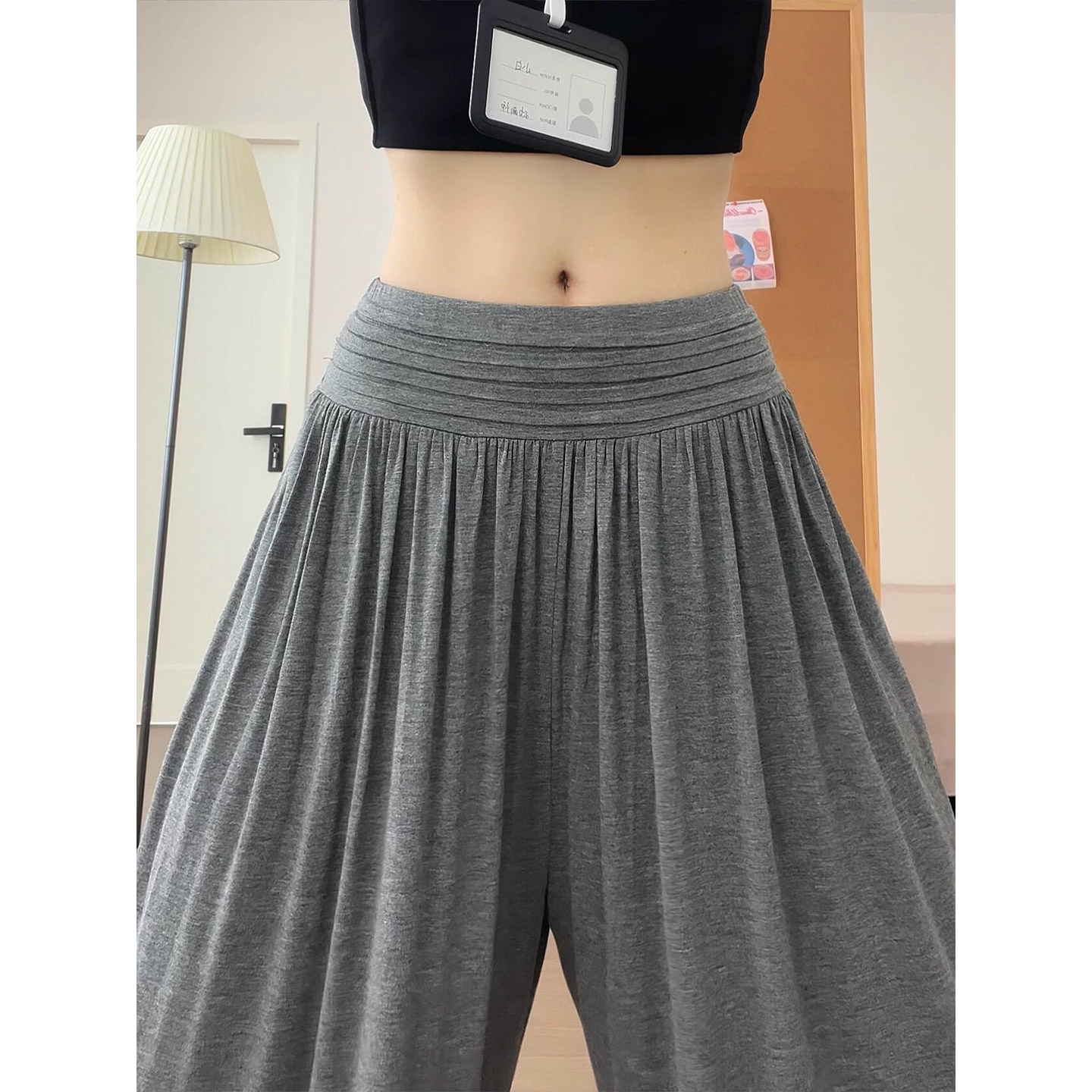 韩系灰色褶皱束脚宽松垂感九分裤女夏季新款宽松灯笼裤休闲阔腿裤图片