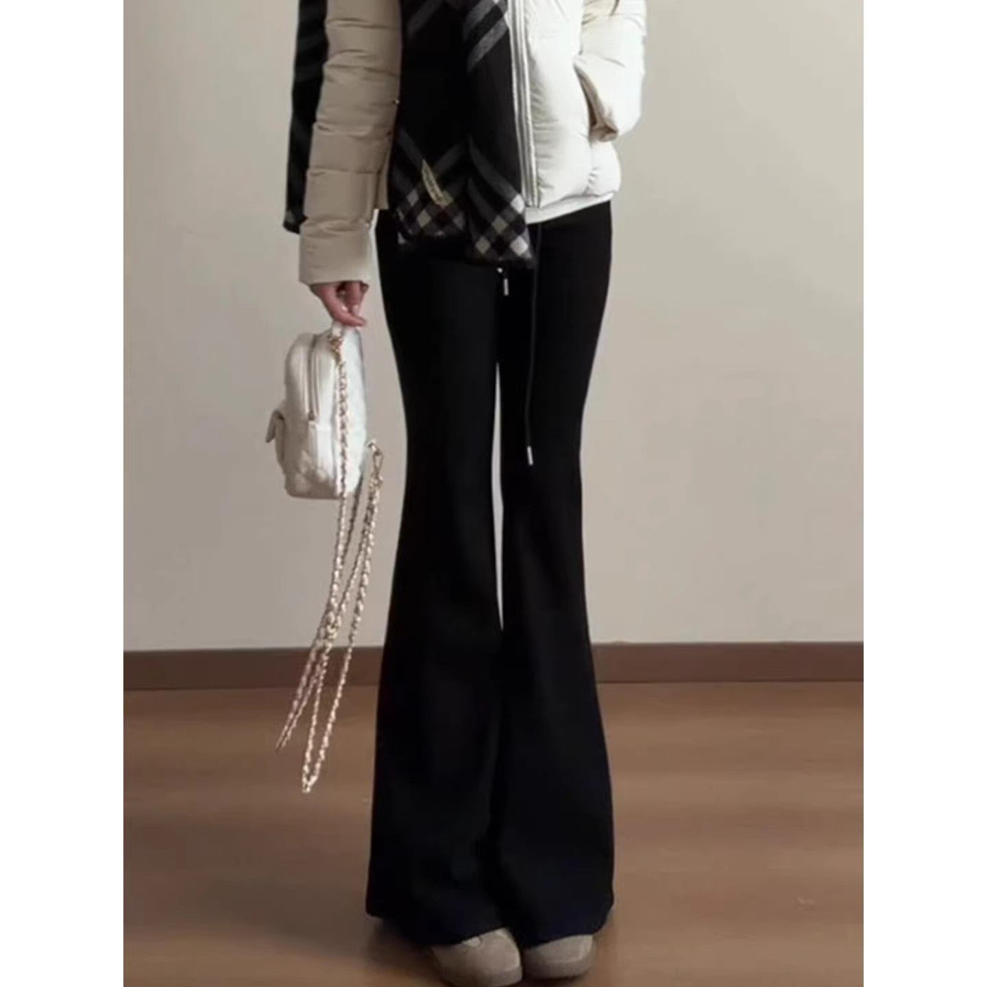 黑色韩系加绒休闲微喇裤子女冬季2025新款高腰显瘦垂感加厚喇叭裤,女装/女士精品,休闲裤,淘宝优惠券,粉丝福利购,淘宝优惠卷