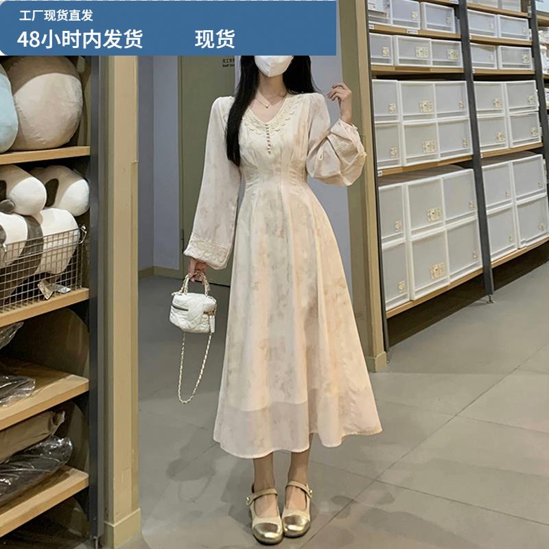 大码秋季2025新款茶歇法式温柔风气质显瘦设计感绝美仙女连衣裙子