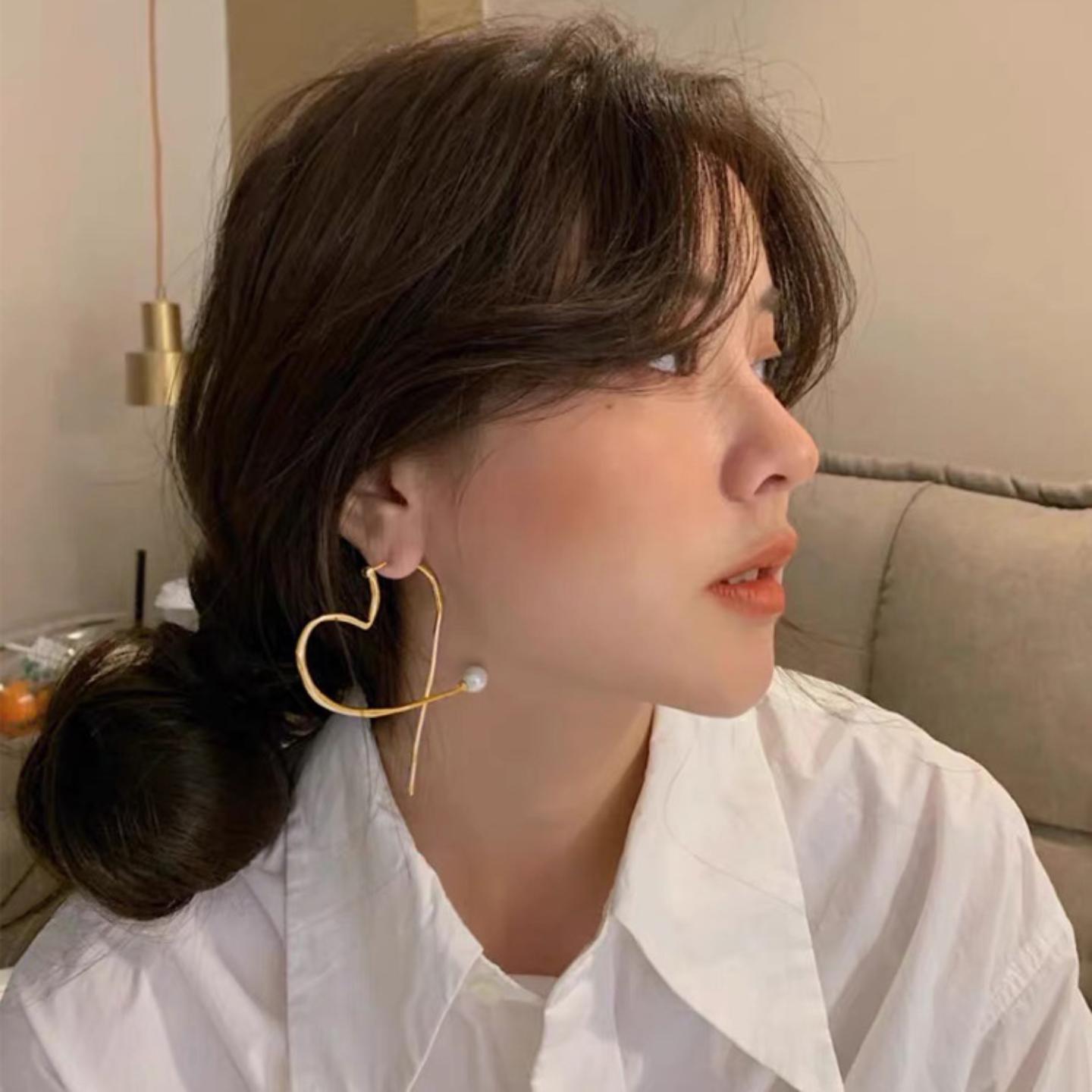 夸张个性立体爱心金属线条耳环女