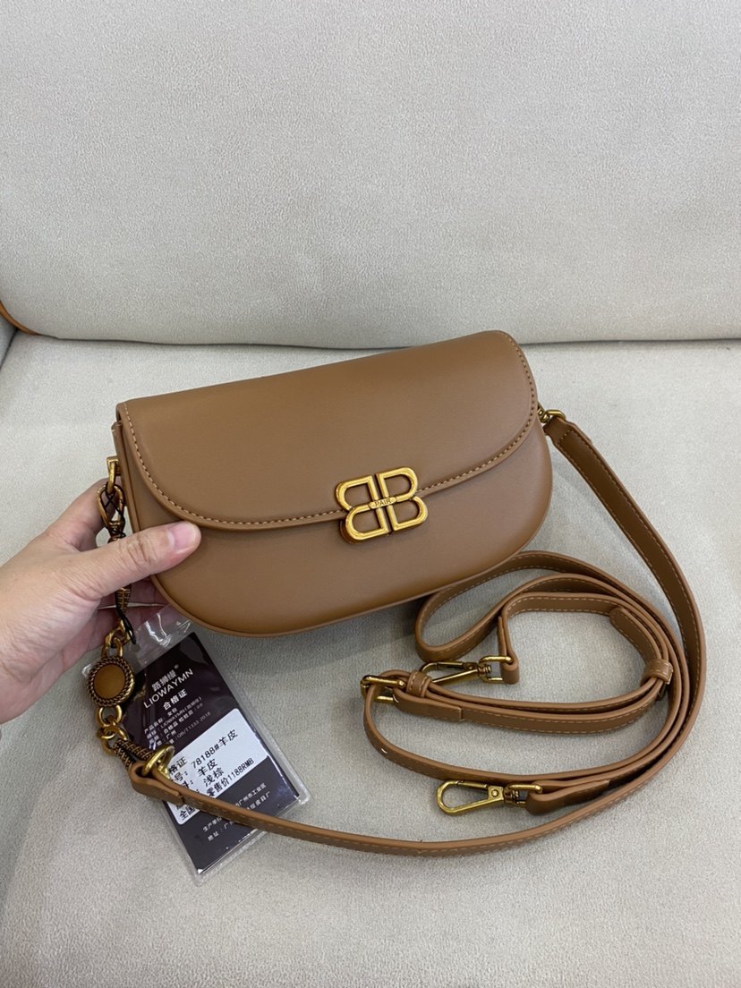 路狮缦正品新款女包单肩小圆包女斜挎包时尚女腋下包单肩包78188