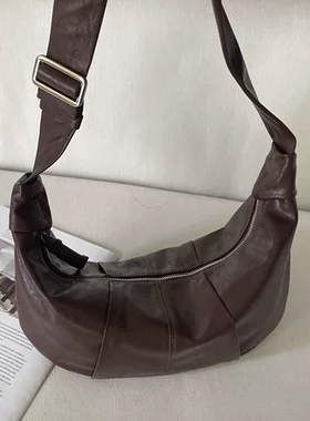 新款女包时尚百搭单肩斜挎包手提小船包腋下包饺子包托特包23921