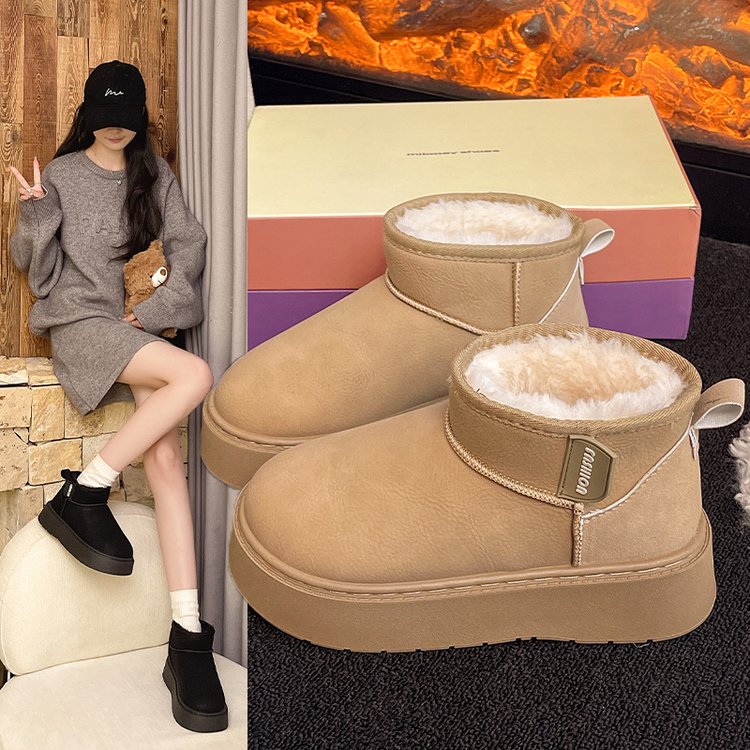 厚底雪地靴2025秋冬款时尚棉鞋皮面套脚防滑加绒软底短筒女鞋