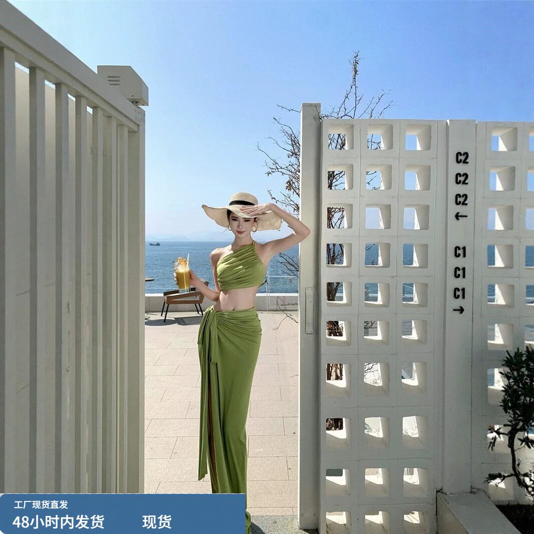 绿色抹胸连衣裙套装女夏纯欲性感绝美高级感甜美海边度假包臀裙子