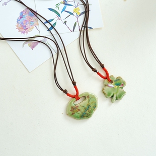 陶瓷吊坠挂件复古民族风百搭陶瓷饰品荷花釉上彩瓷片挂件长款项链