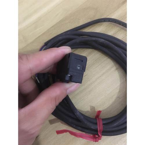 日本基恩士PZ-G51T实物图