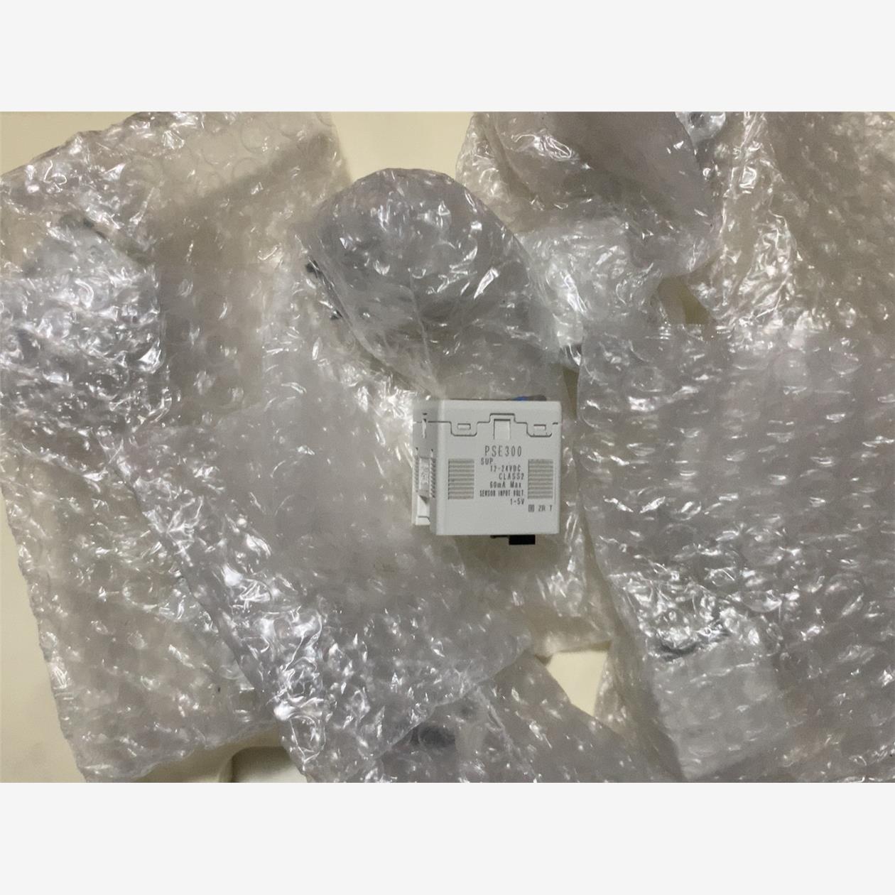 库存现货正品SMC 压力表 PSE300 全新内包装实图