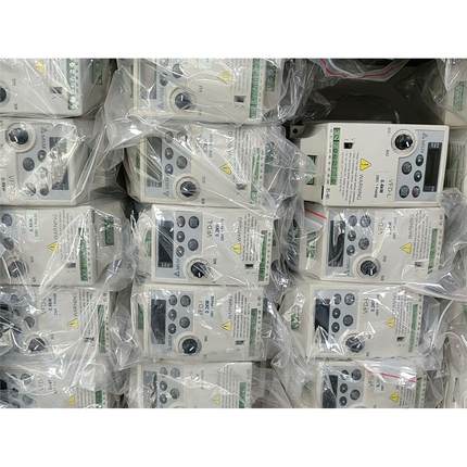 台达变频器VFD002L21A