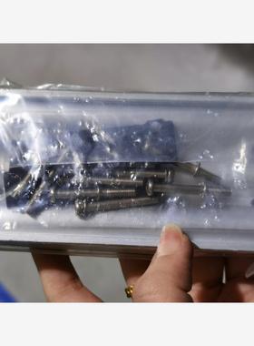 全新SMC2位5通电磁阀(单线圈，含脚坐)，型号：SY512议价