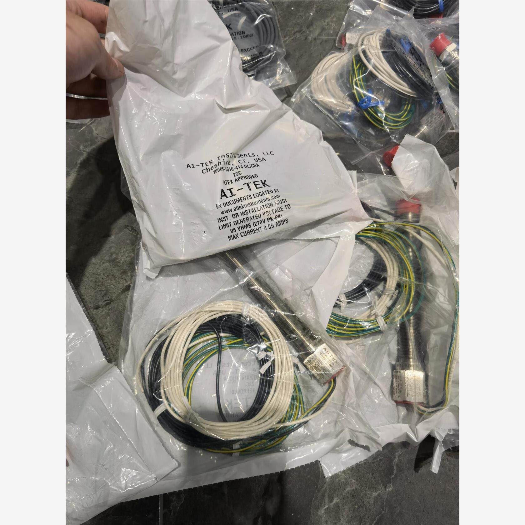 美国AI-TEK转速传感器70085-1010-328，标配议价