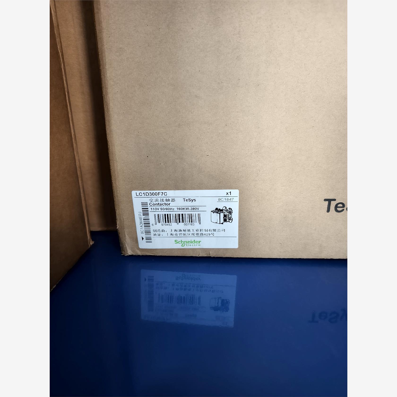 施耐德LC1D300F7C接触器，线圈110V，数量6台，全议价