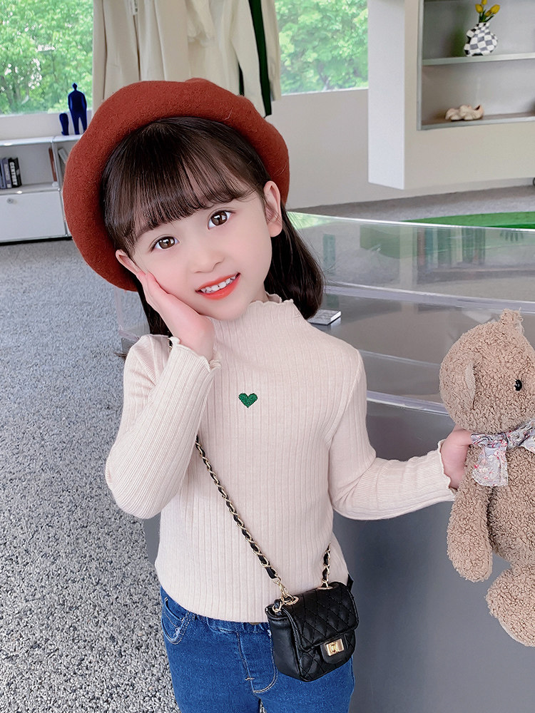 소녀와 아이들은 긴팔 티셔츠를 좋아합니다. 2024 새로운 한국 스타일 슬림핏 얇은 바닥 셔츠 다목적 스웨터