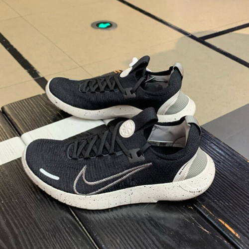 Nike耐克男四季减震透气跑鞋