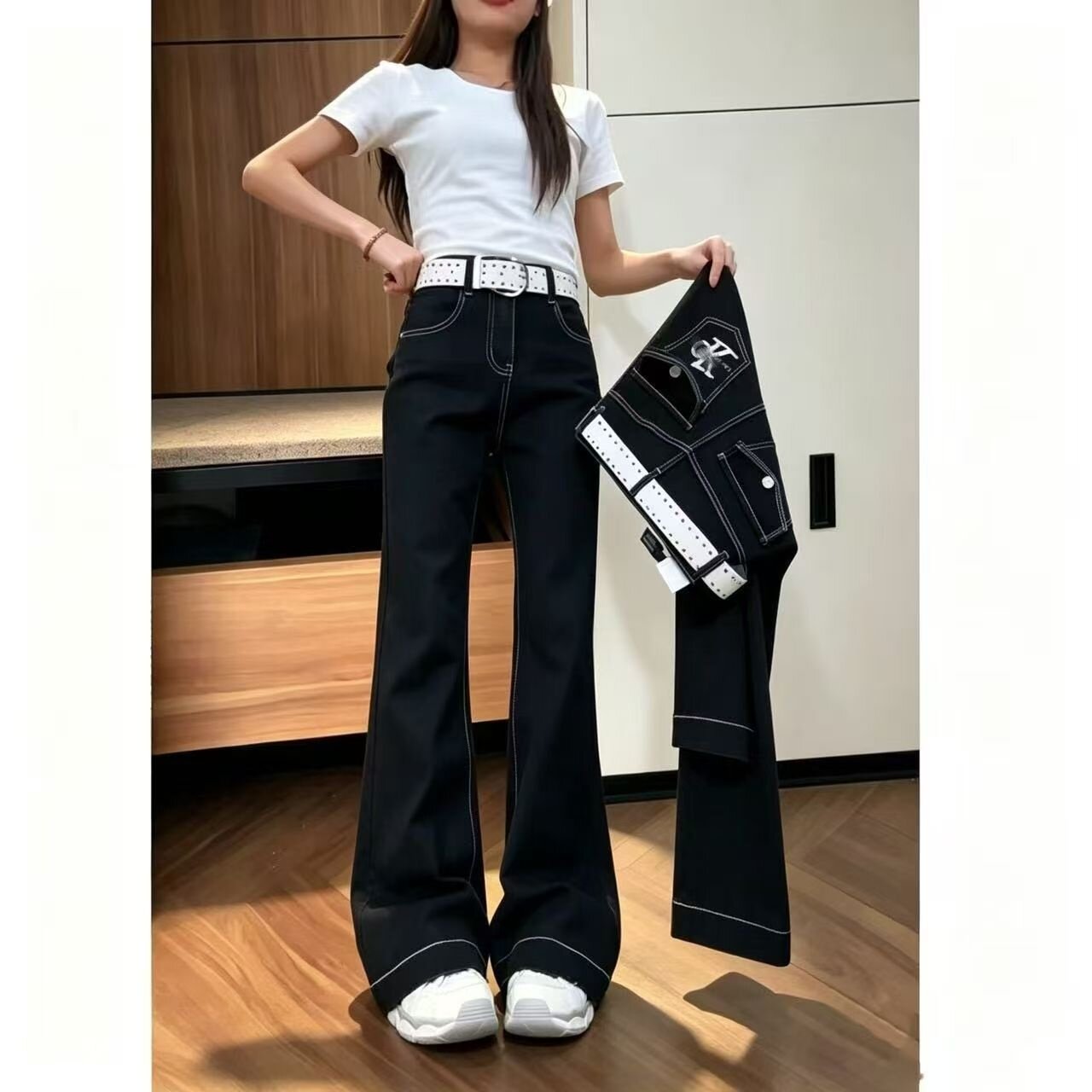 韩系秋冬季弹力微喇牛仔裤女潮流减龄口袋刺绣时髦显瘦辣妹高腰裤