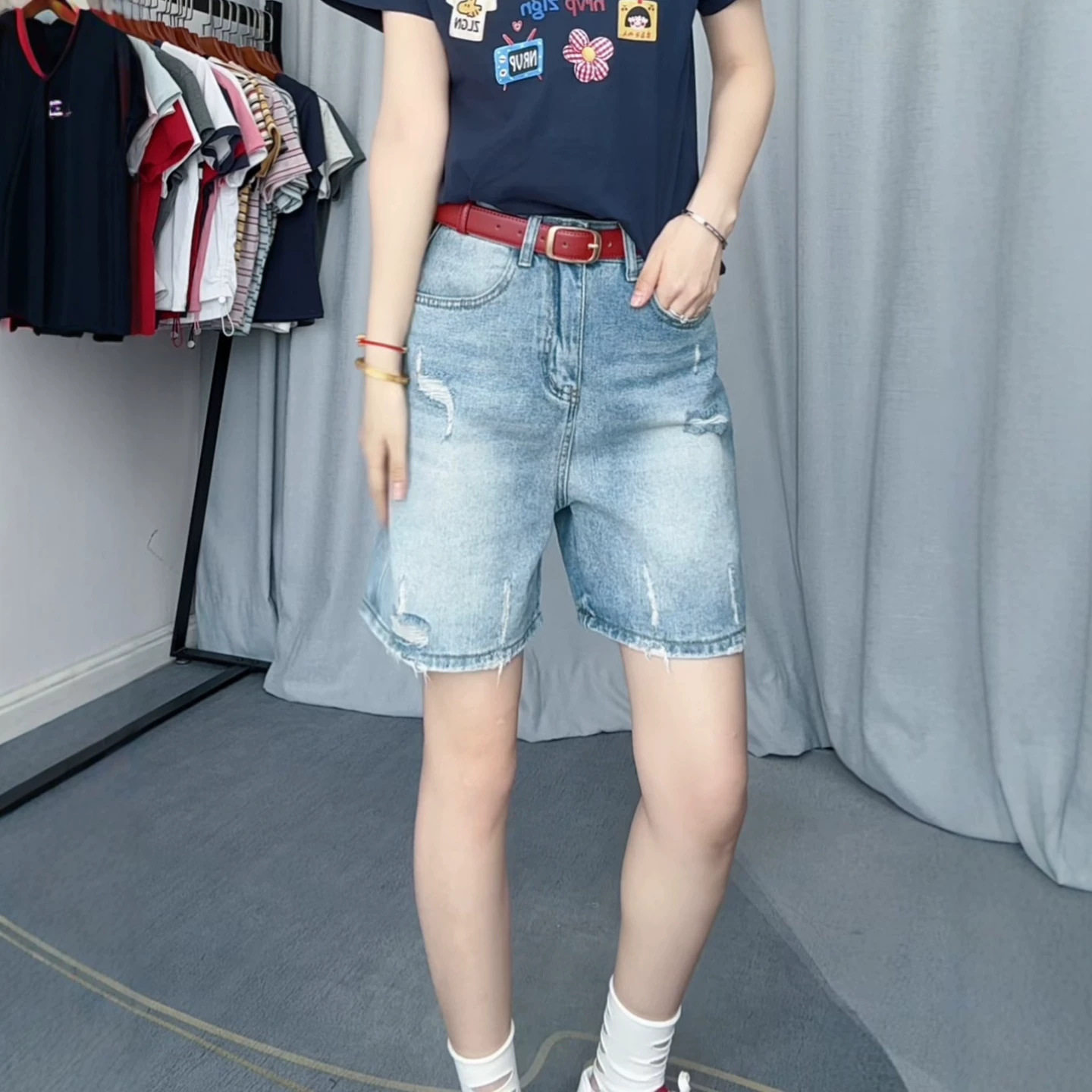 蓝色水洗破洞牛仔五分短裤女2026年夏季薄款大码胖mm显瘦阔腿中裤