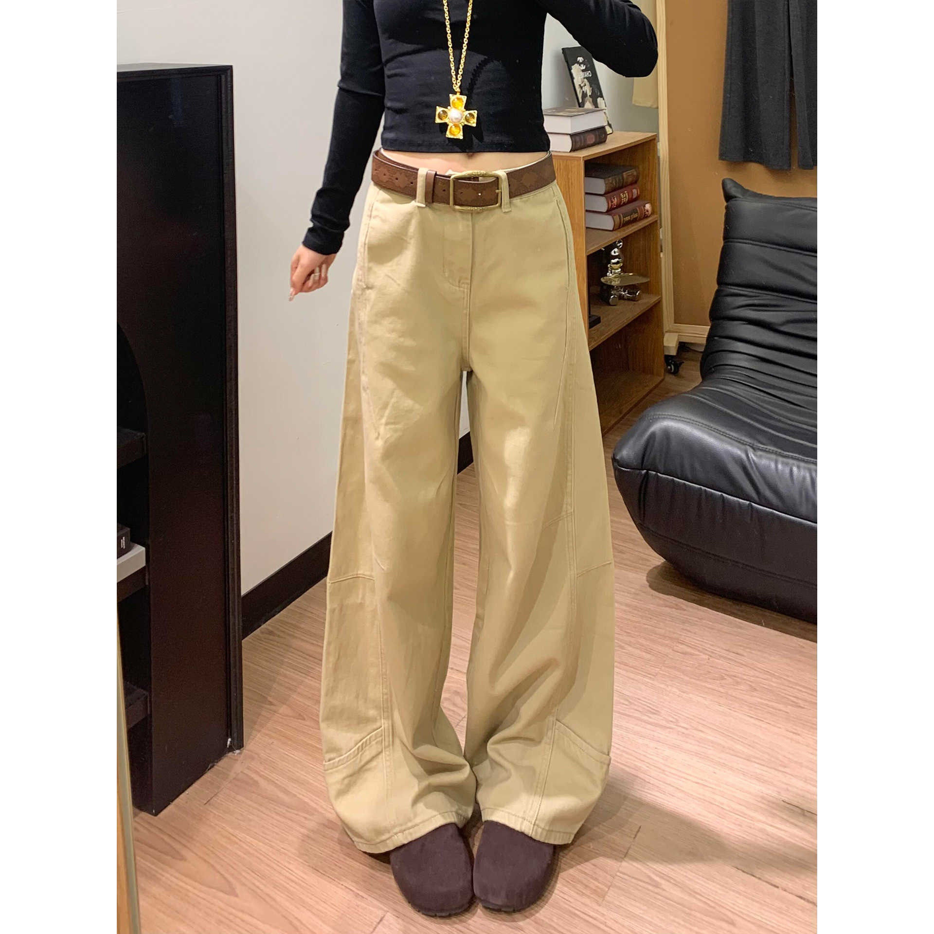 卡其色工装牛仔裤女2026新款春秋季大码胖mm显瘦宽松直筒阔腿裤子