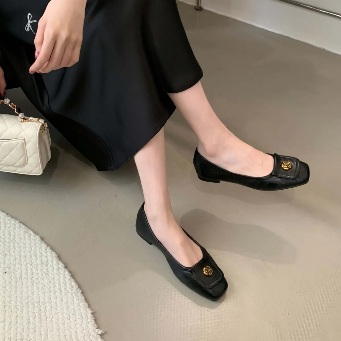 2025早春新款法式复古金属扣方头浅口穆勒单鞋