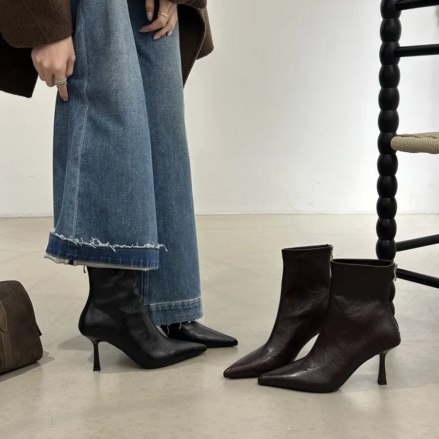 2025年秋季新款法式尖头细跟短靴复古高跟瘦瘦靴棕色女靴