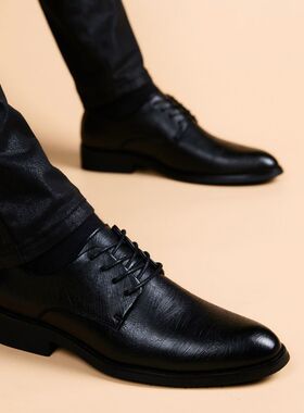 男婚鞋尖头皮鞋男青年英伦黑色百搭商务正装办公室男德比鞋新款鞋