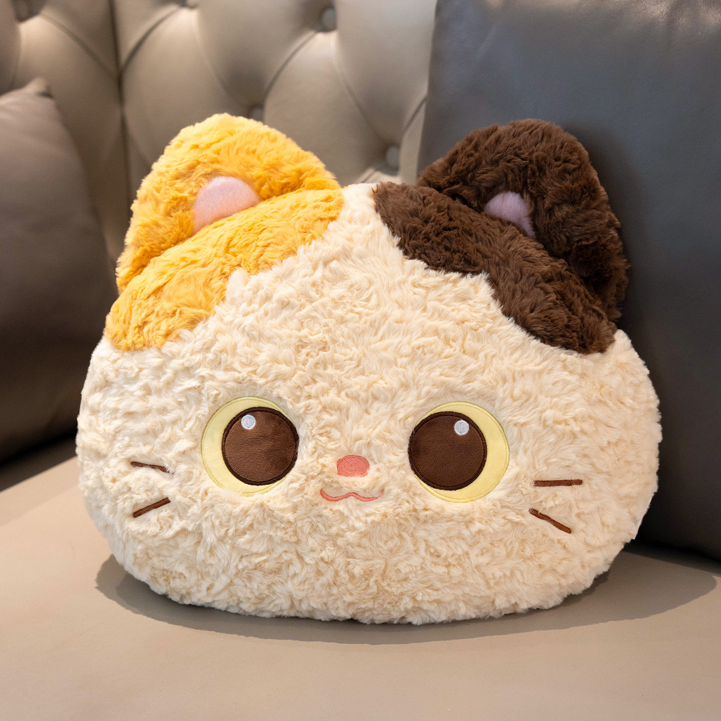 可爱三花猫抱枕小黑猫咪大靠垫图片