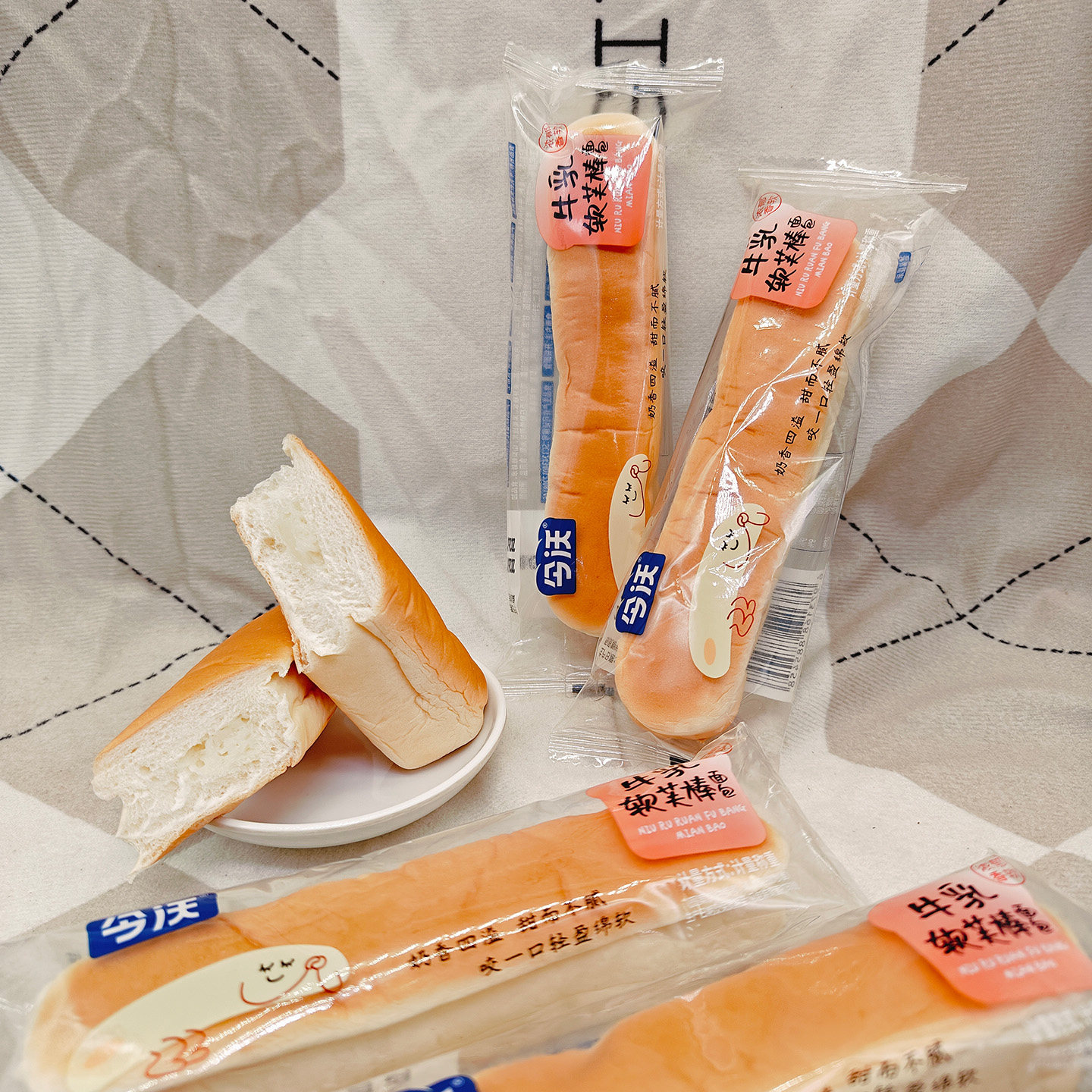 今沃牛乳软芙棒面包香软面包糕点