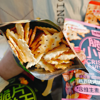 纯顿脆片小饼干多口味袋装网红非油炸酥脆黑松露火腿味鱿鱼味饼干