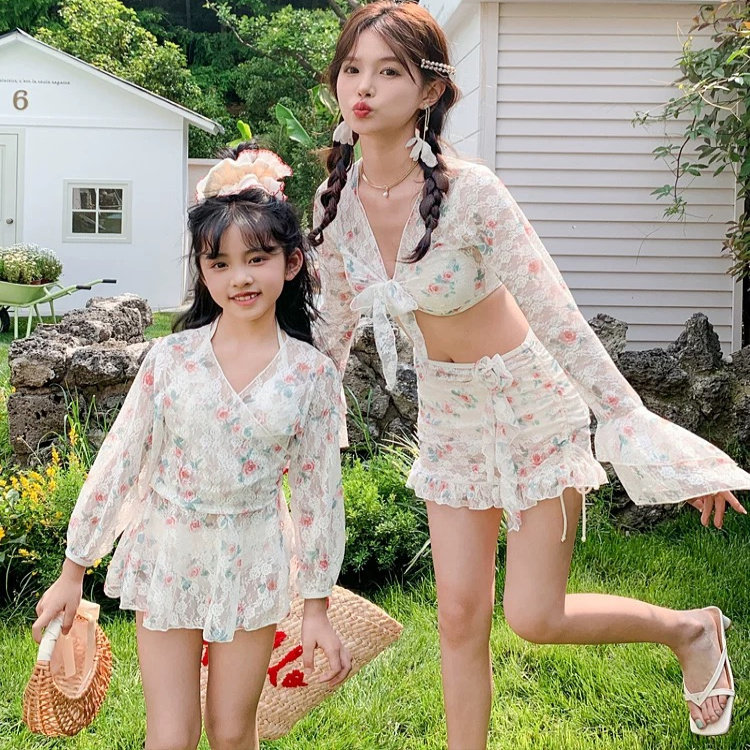 2025新款亲子泳衣母女高颜值ins分体小众超仙女长袖家庭套装海边