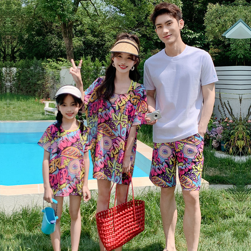 新款亲子泳衣母女一家三口防晒三件套罩衫海边度假泡温泉家庭装