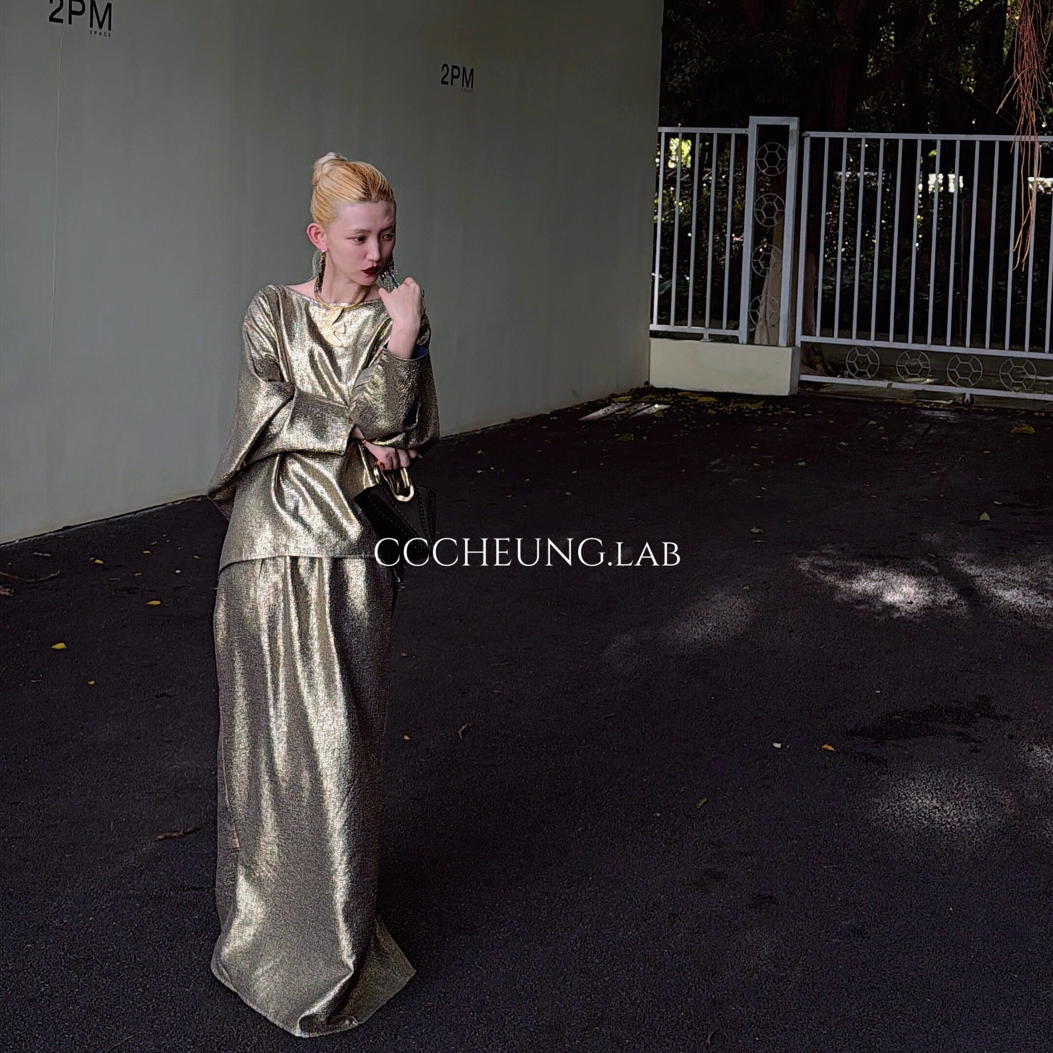 金枳秋装长袖宽松上衣+半身裙