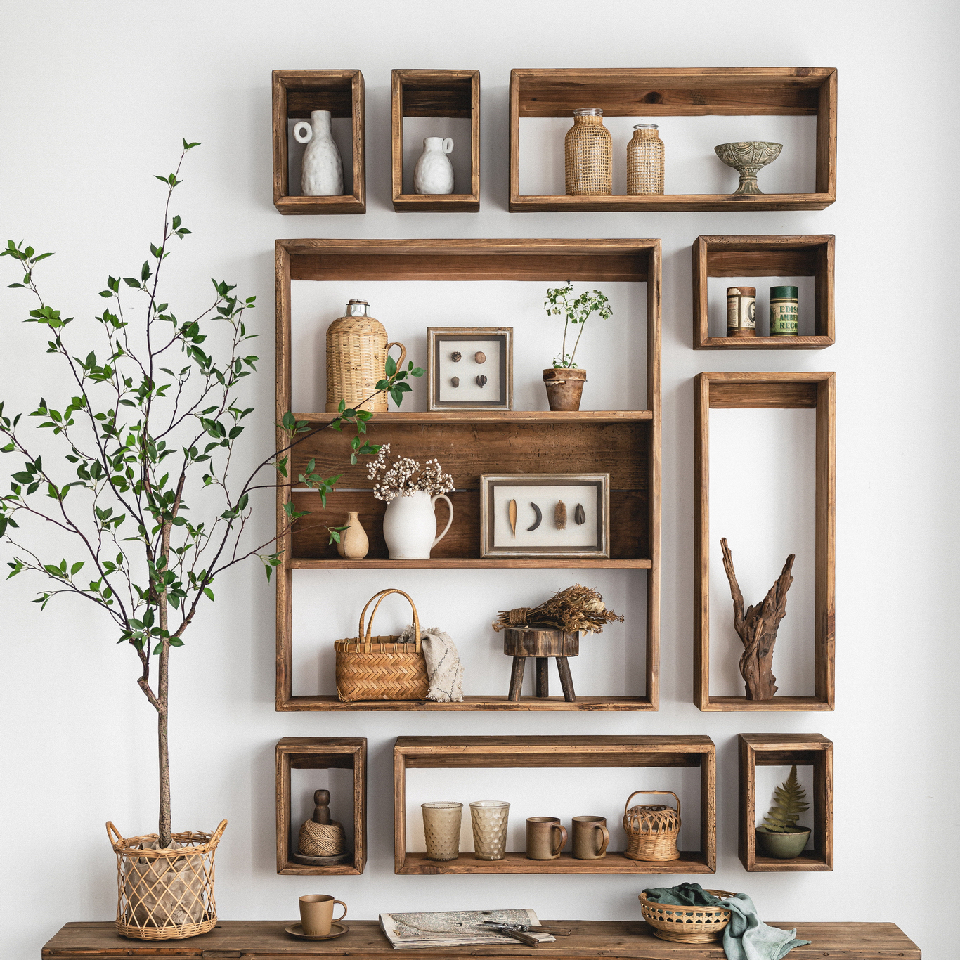 润家家居创意墙上收纳架松木分格组合展示架壁挂柜储物书架置物架