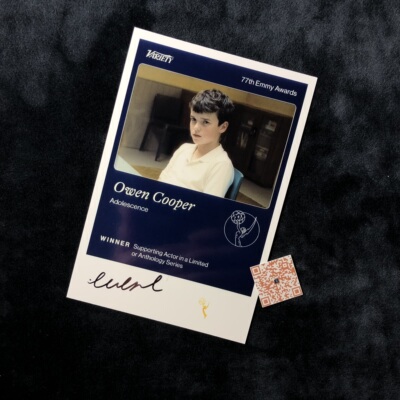 混沌少年时 Adolescence 欧文库珀 Owen Cooper 亲笔签名照片