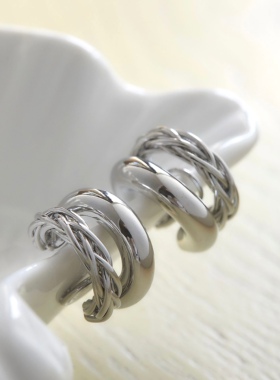 vogueess法式金属高级感绕线耳环时髦气质通勤耳圈耳钉耳夹无耳洞