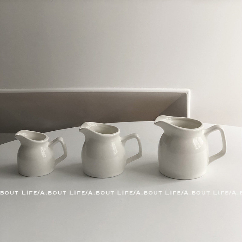 「About Life」纯白新款带把手奶罐可爱复古陶瓷奶勺小奶杯酱料杯,餐饮具,奶罐,淘宝优惠券,粉丝福利购,淘宝优惠卷