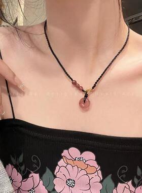 稀奇古怪的项链草莓晶猫咪编织黑绳项链可爱水晶吊坠闺蜜生日