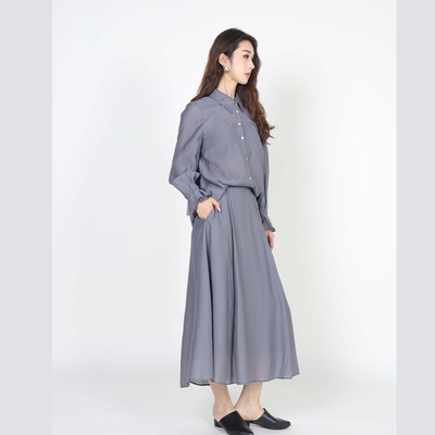 简表达25年春季新款连衣裙