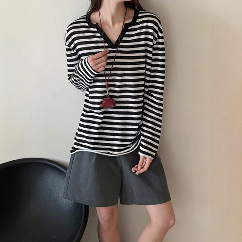 V领慵懒冰丝莱赛尔长袖T恤女条纹