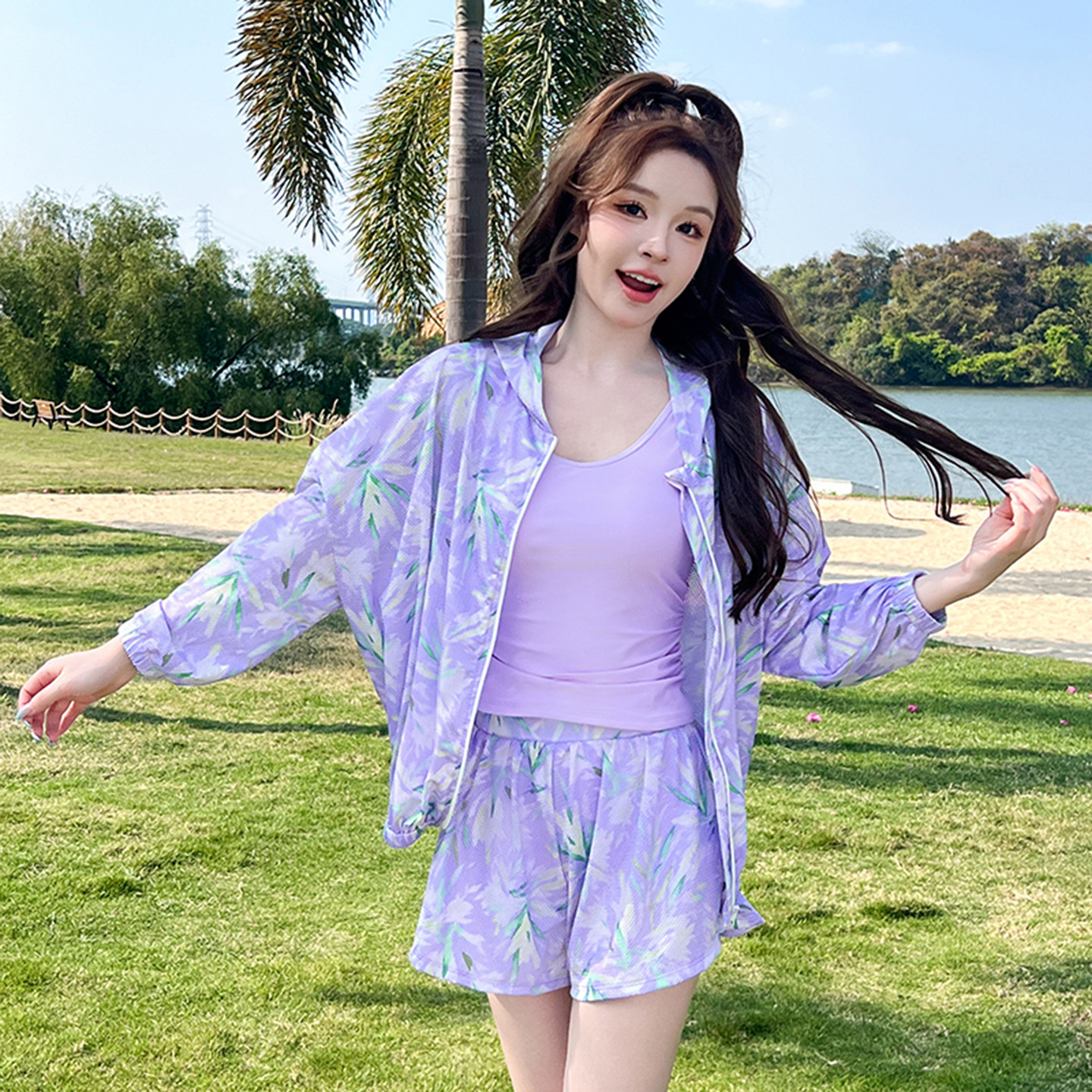 轻薄连帽夏防晒泳衣女分体带胸垫温泉罩衫三件套沙滩度假紫色套装