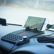 DIY kết hợp miễn phí xe điện thoại bảng điều hướng khung lưu trữ thuận tiện sạc từ tính cơ sở silicone chống trượt - Phụ kiện điện thoại trong ô tô
