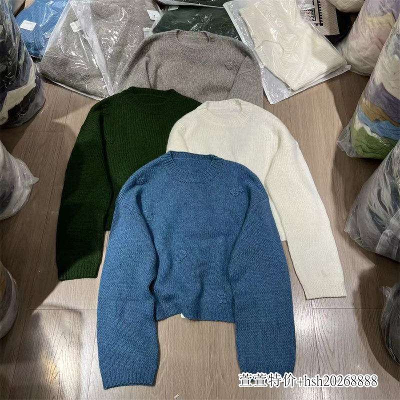 欧洲站2026秋季新款极简风圆领套头毛衣立体花朵纯色百搭针织衫女