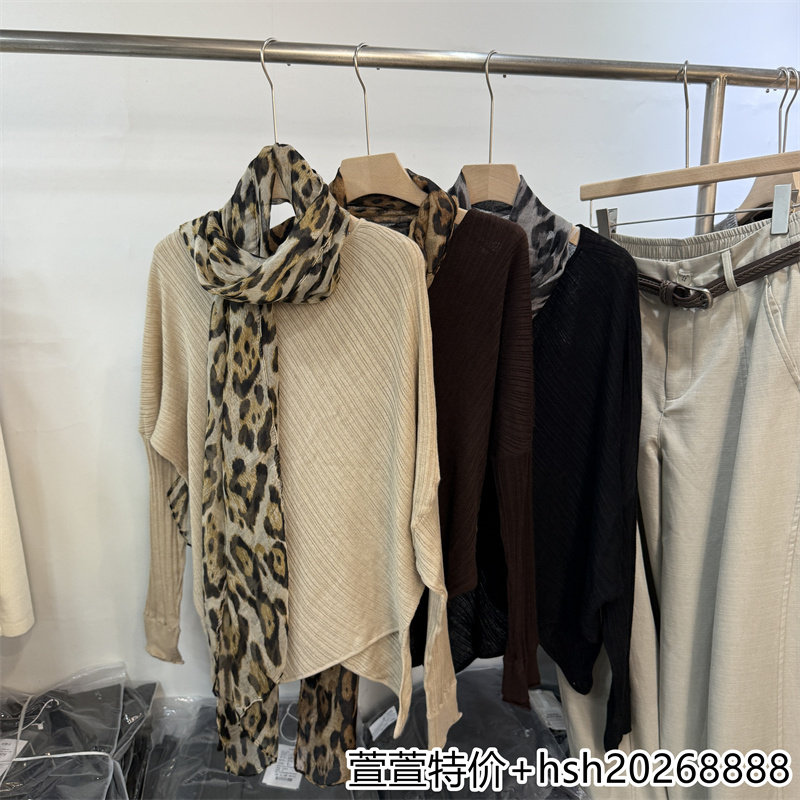 欧洲站2026早秋新款休闲百搭圆领纯色不规则下摆带丝巾羊毛针织衫