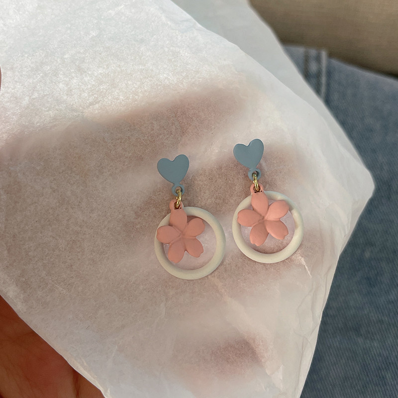 清新少女独特花朵耳钉女甜美爱心耳环2025年新款设计小众耳饰耳夹