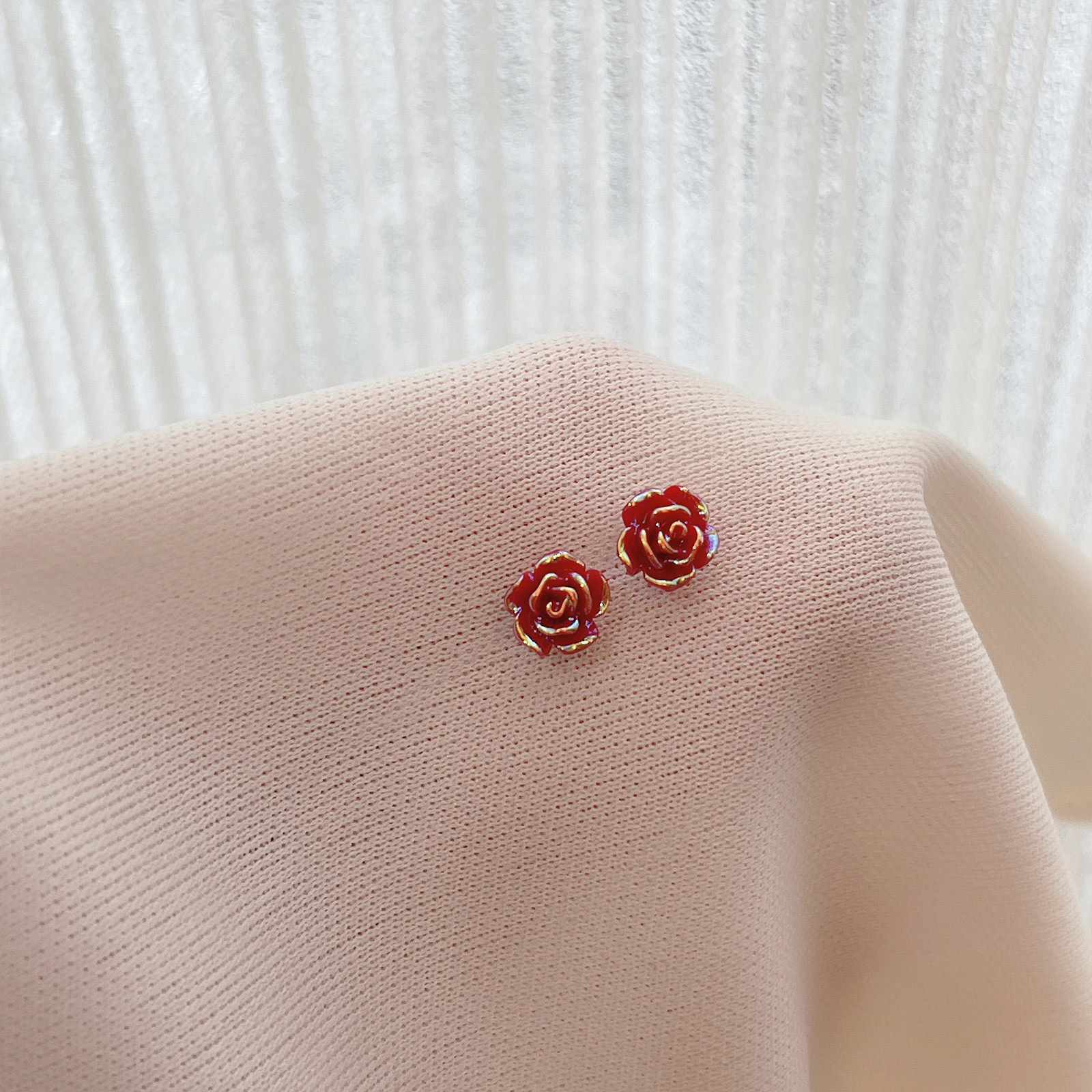 迷你版红色玫瑰s925纯银针耳钉简约气质耳环女2026年新款潮耳饰