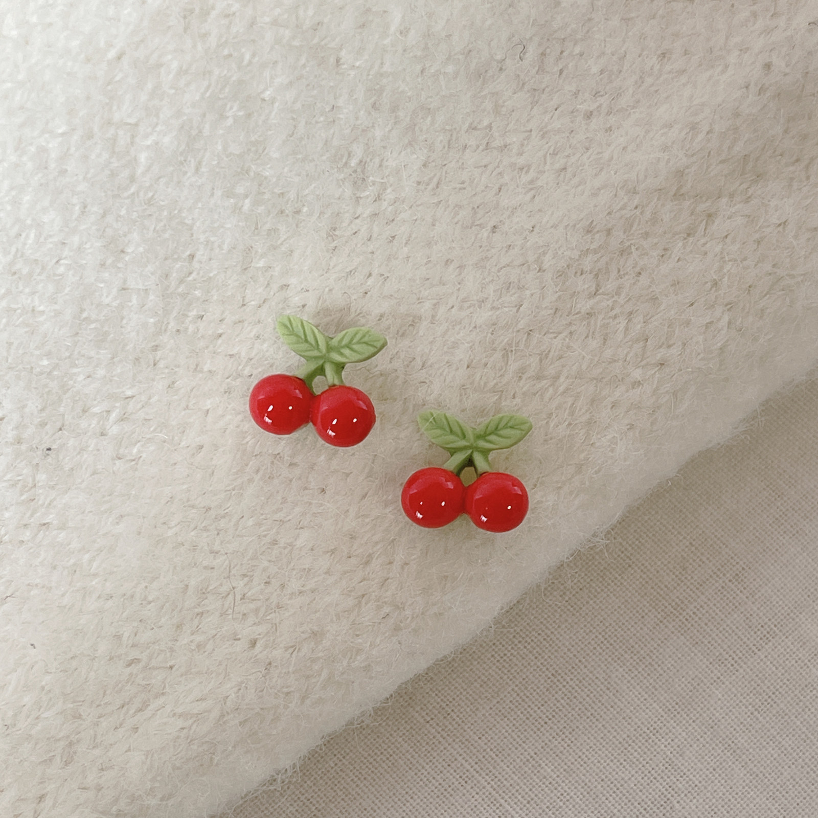 红色小樱桃耳钉925纯银甜美可爱小清新耳环女小众设计感耳饰新款,饰品/流行首饰/时尚饰品新,耳钉,淘宝优惠券,粉丝福利购,淘宝优惠卷