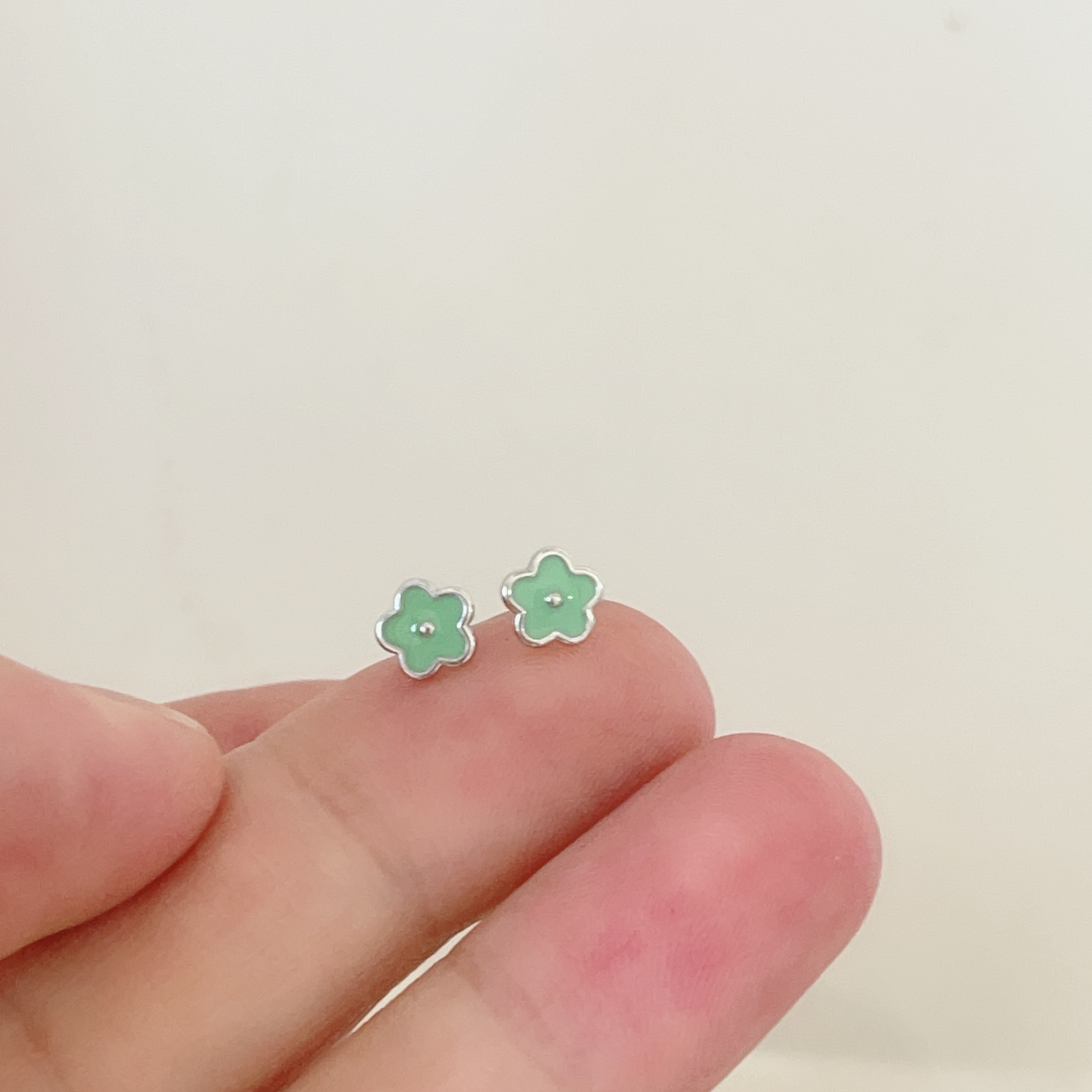 小清新简约显白绿色花朵耳钉女S925纯银小众设计感甜美夏季耳饰