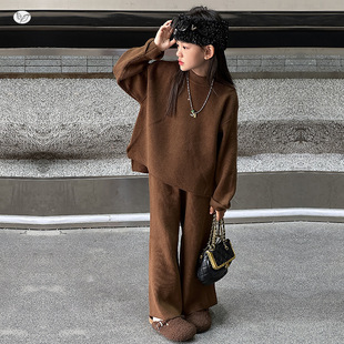 女童秋装2026新款秋冬针织上衣阔腿裤女孩咖色针织裤两件套洋气