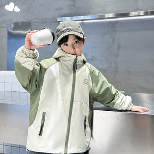 男童秋装外套2026新款中大童帅气时髦男孩秋季儿童春秋款冲锋衣